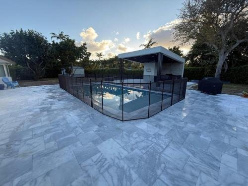 poolfence_black_finished_view_marbel